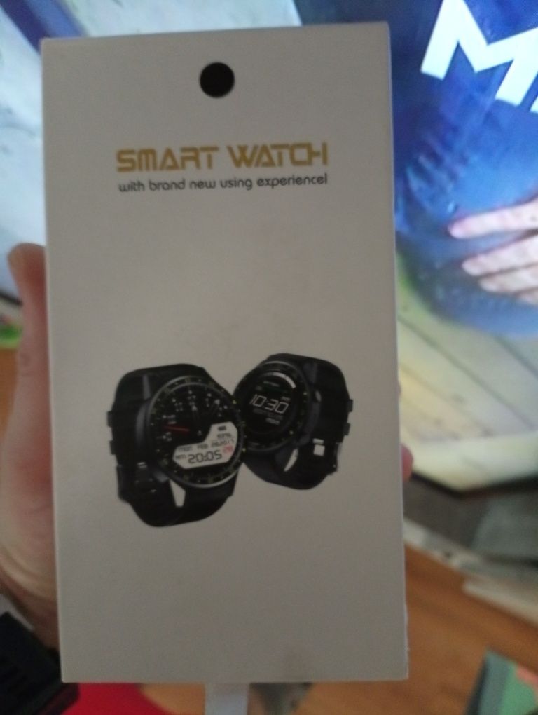 Sprzedam smartwatch Ronerberg