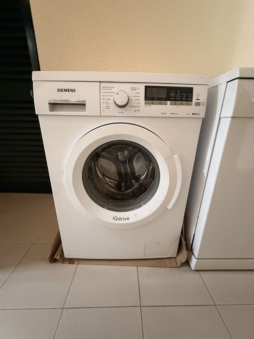 Máquina lavar roupa e máquina louça siemens. (Posso vender separado)