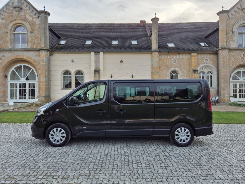 Renault Trafic 8 Osobowy Long Tempomat Grzane Fotele Navi PDC Super Stan Z Niemiec