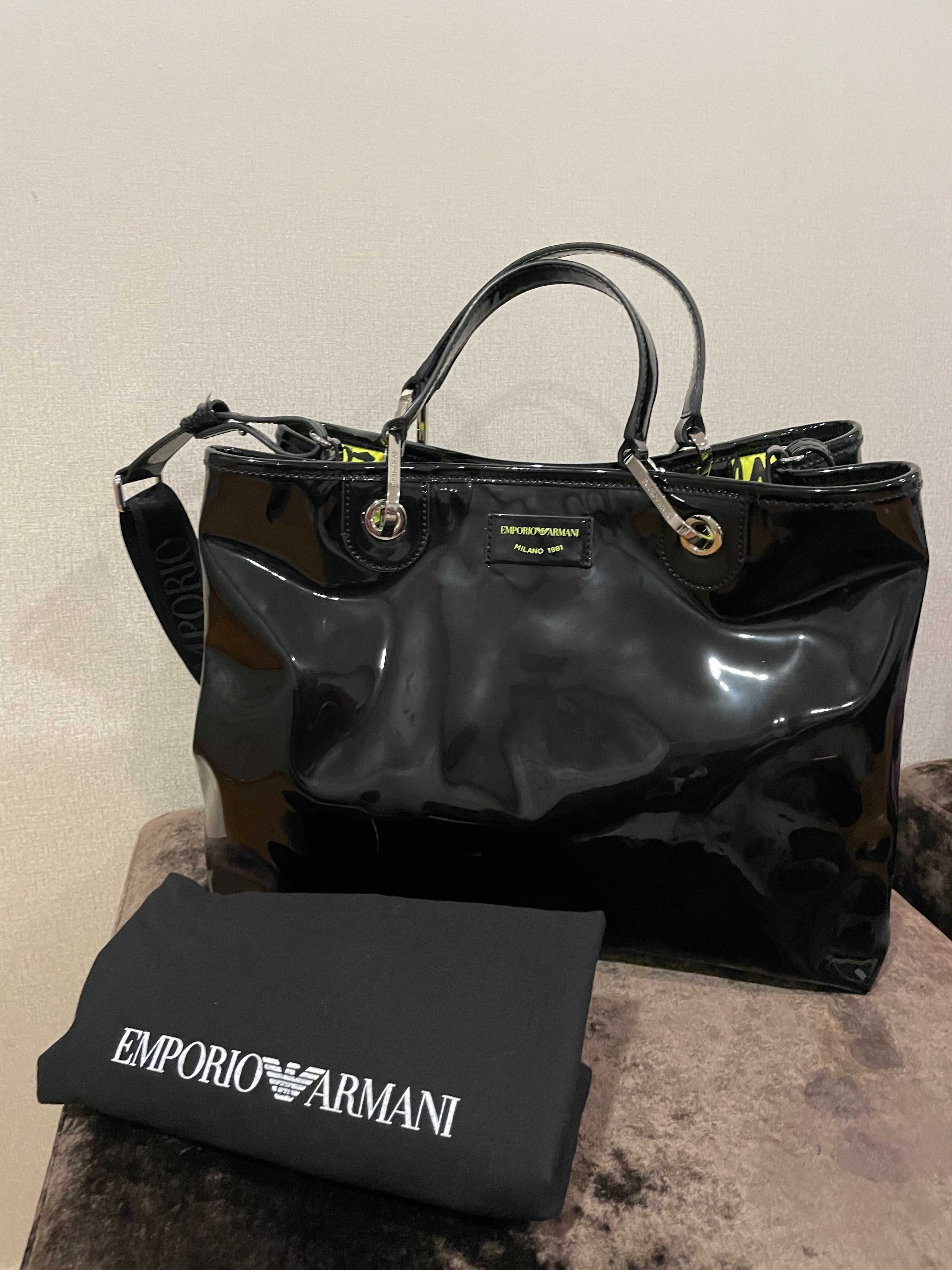 Mala preta Emporio Armani (original)