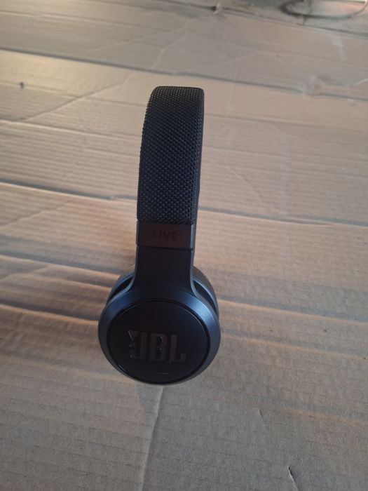 Słuchawki bezprzewodowe  bluetooth JBL Live 460NC wada!!