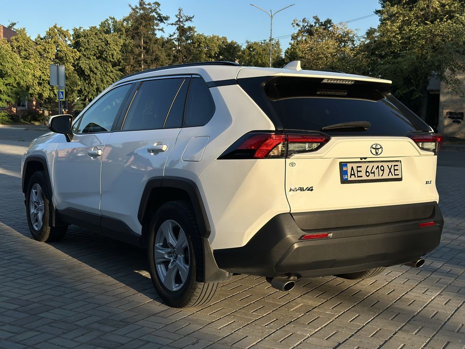 Продам RAV4 2019
