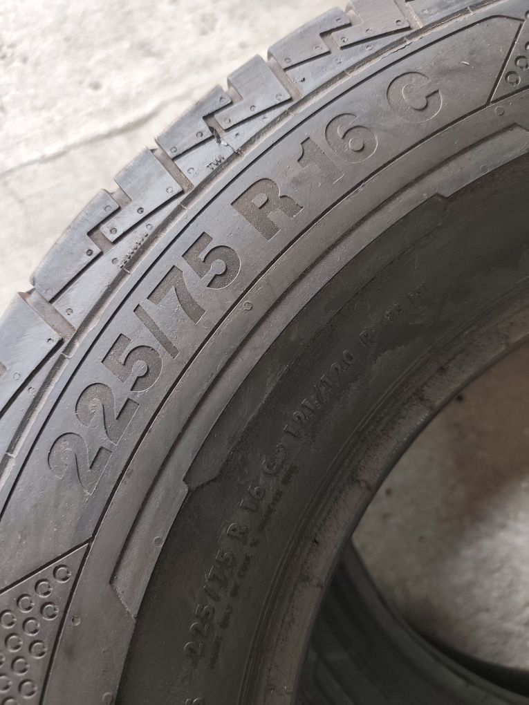 Pneus 225/75r16c 121/120R Continental ContiVanContact 100 com 75% piso