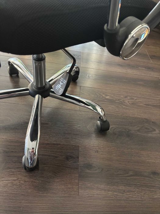 Fotel biurowy krzesło obrotowe czarny Jysk