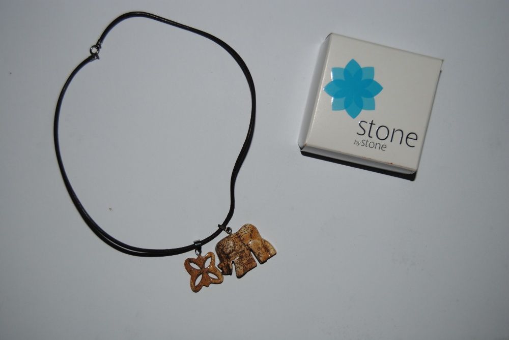 Vendo Colar Stone by stone