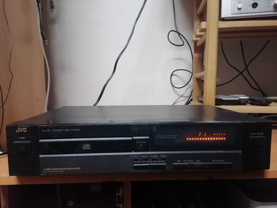 Odtwarzacz CD JVC XL-V131