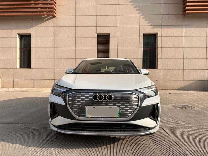 Електромобіль Audi Q4 E-Tron 2024