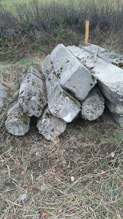 Бетонні армовані блоки сваї