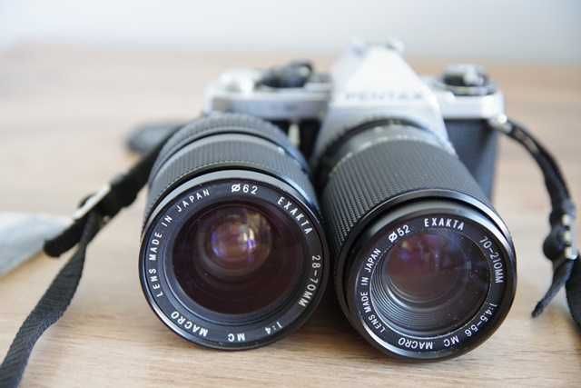 Sprzedam zestaw z aparatem PENTAX ME SUPER