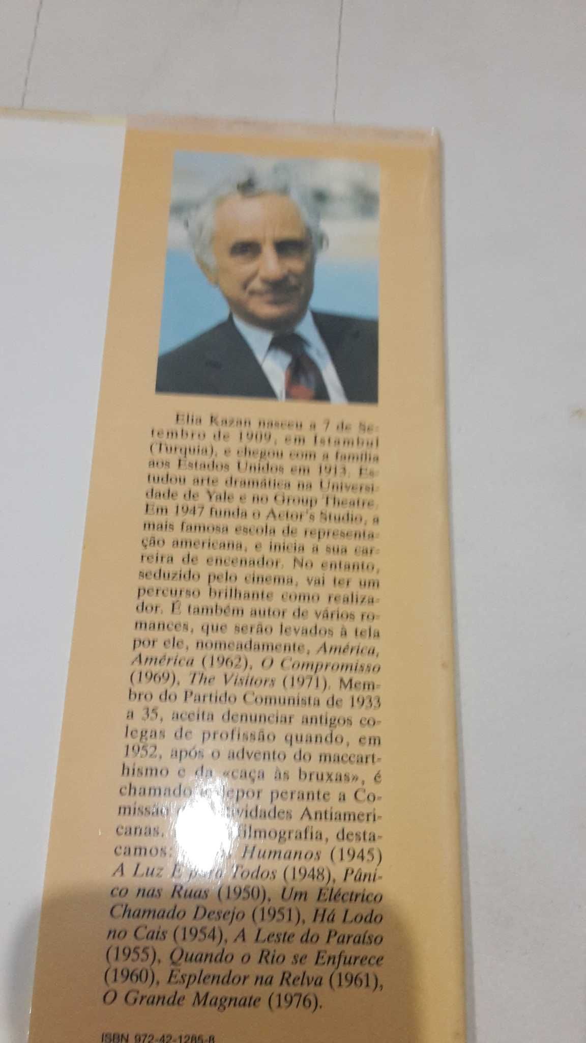 OS ASSASSINOS de Elia Kazan E Outros. Com  8 Fotos
