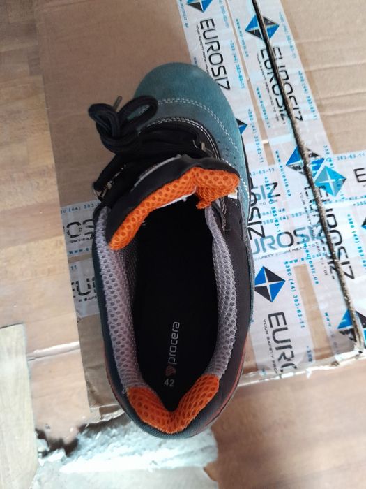 Новые рабочие ботинки