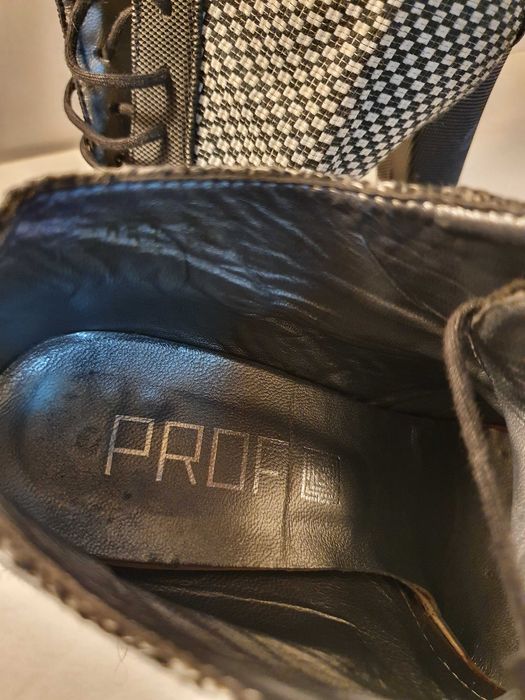 Botim PROOF, muito elegante, tamanho 36, quase novo (usado duas vezes)