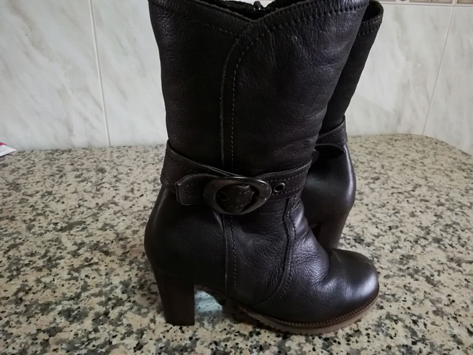 Botas n°38 castanhas