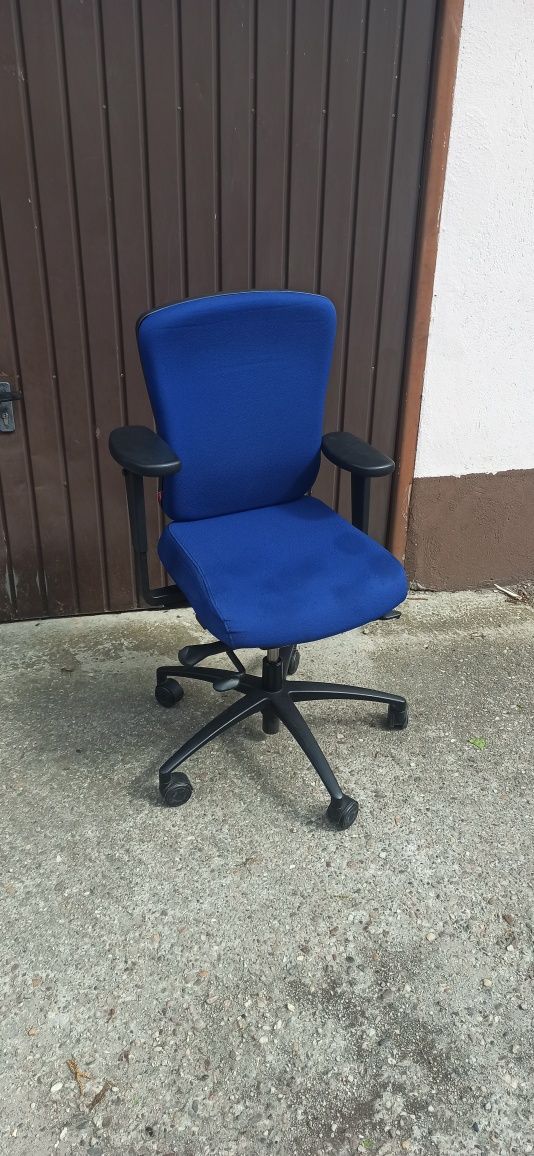 Krzesło biurowe.