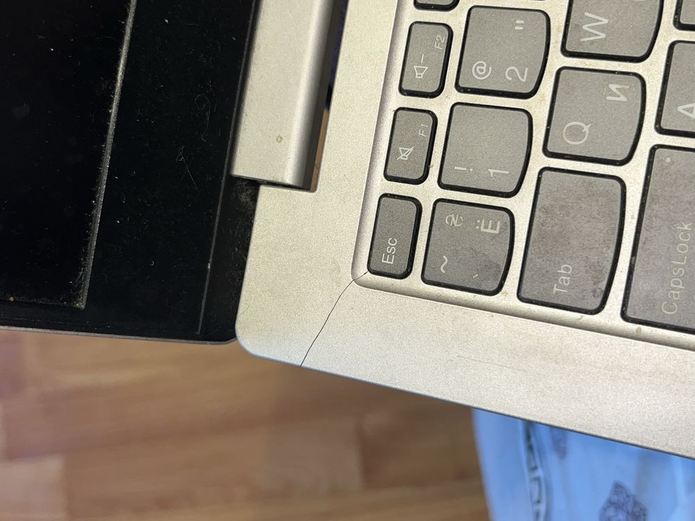 LENOVO S340-14IWL ноутбук не вмикається