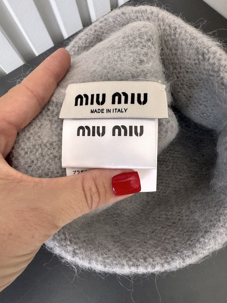 Шапка miu miu, серая