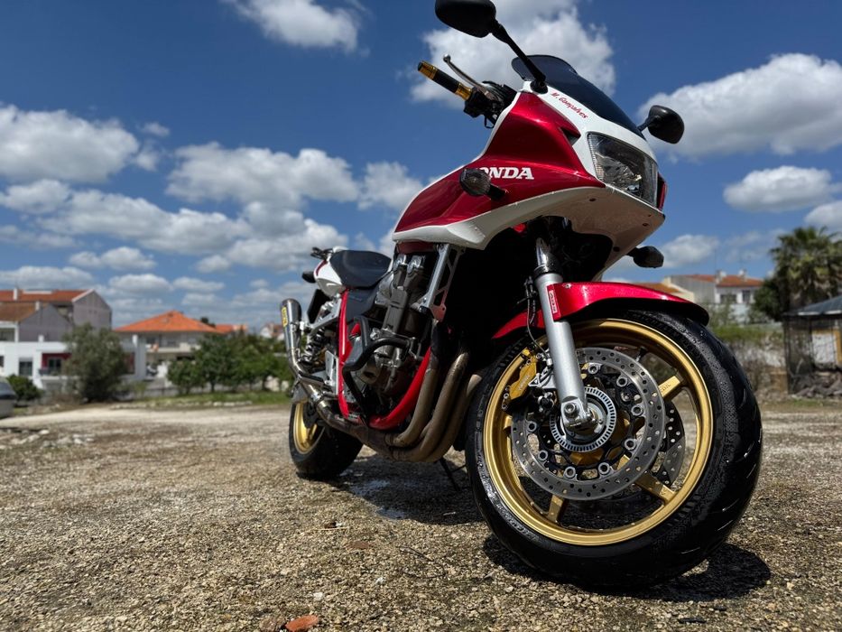 Moto Honda Bol d’Ord 1300cc - 2007

Vendo moto Honda Bol d‘Ord 1300, a