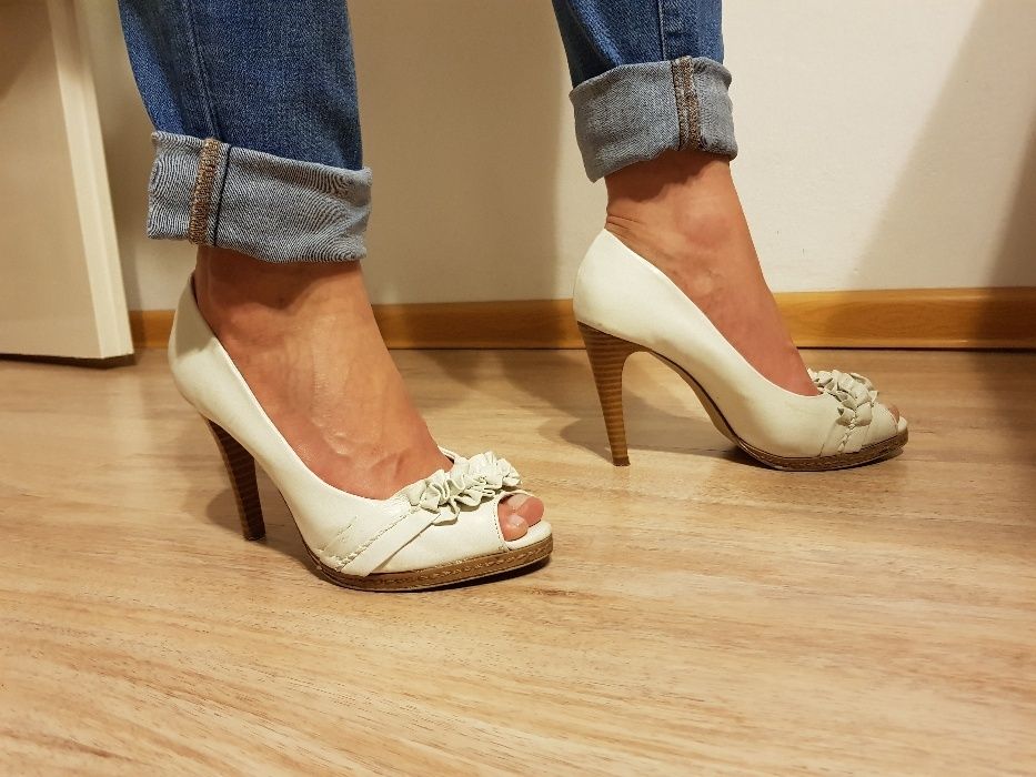 Buty szpilki białe