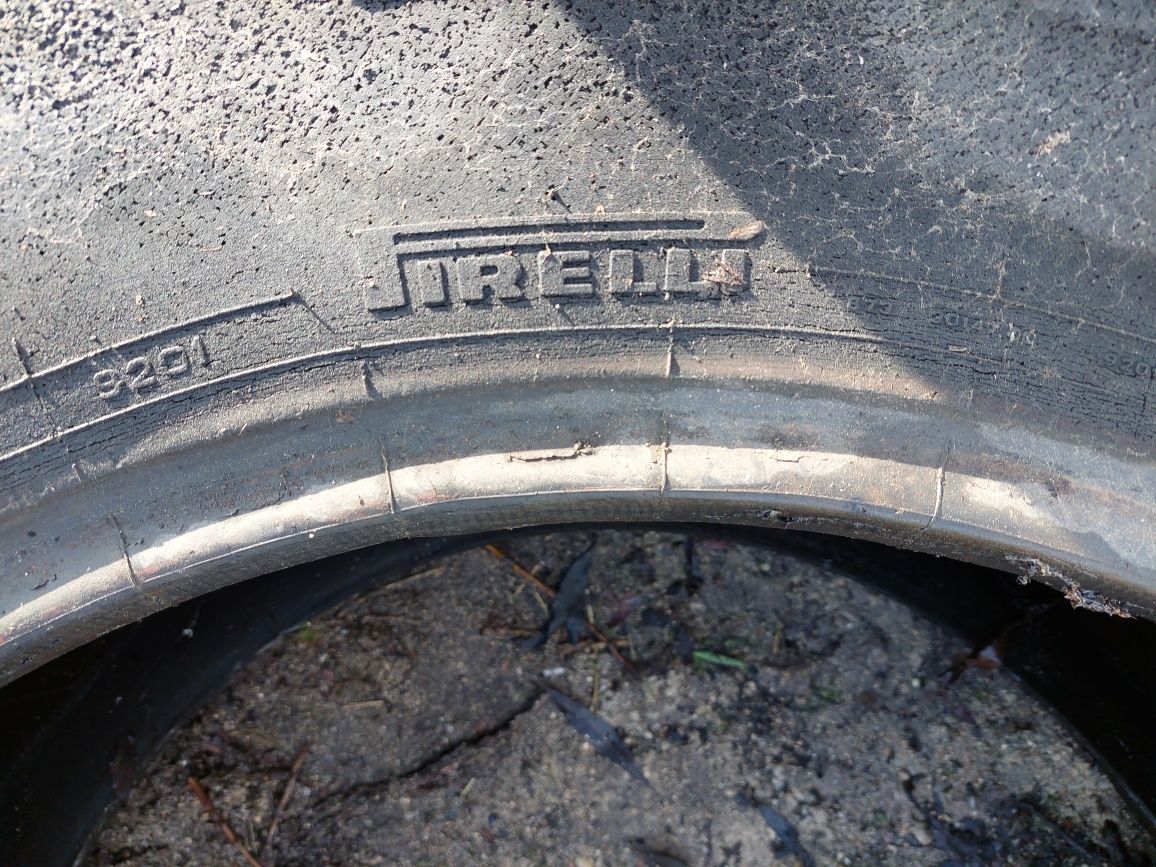 Opona Pirelli 420/ 70 R28