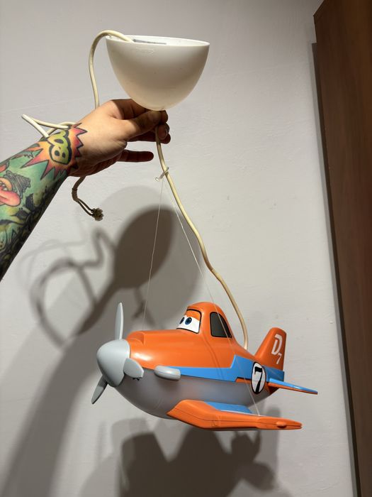 Lampa do pokoju dziecięcego