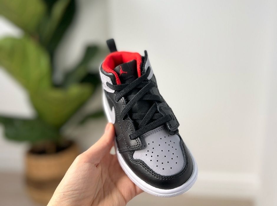 Дитячі Оригінальні кросівки Nike Jordan  26р.