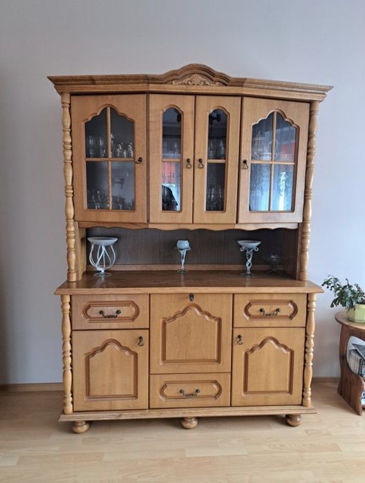 Komoda witryna dębowa drewnopodobna