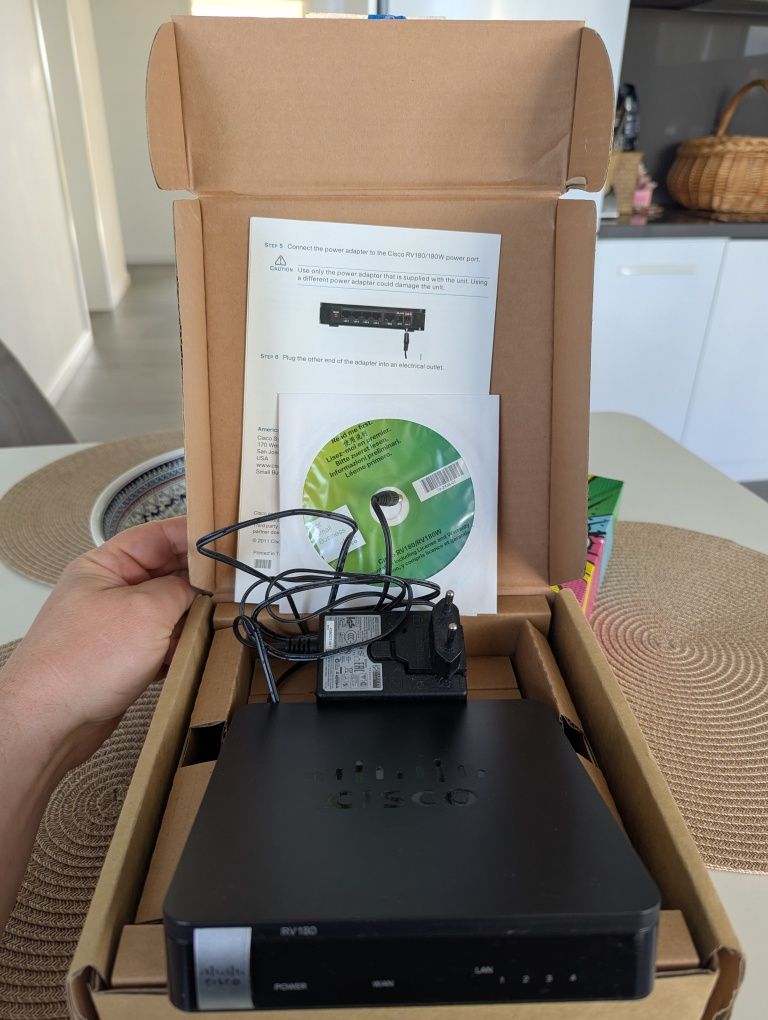 Ethernet роутер Cisco SB RV 180 VPN router