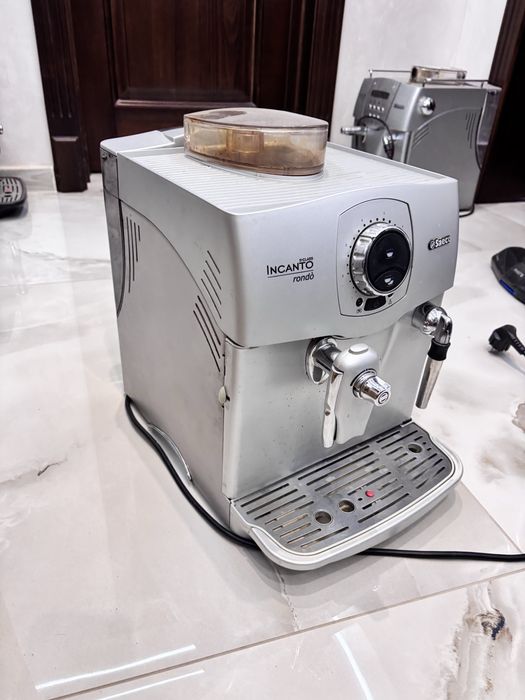 Кавомашина saeco incanto , кофеварка