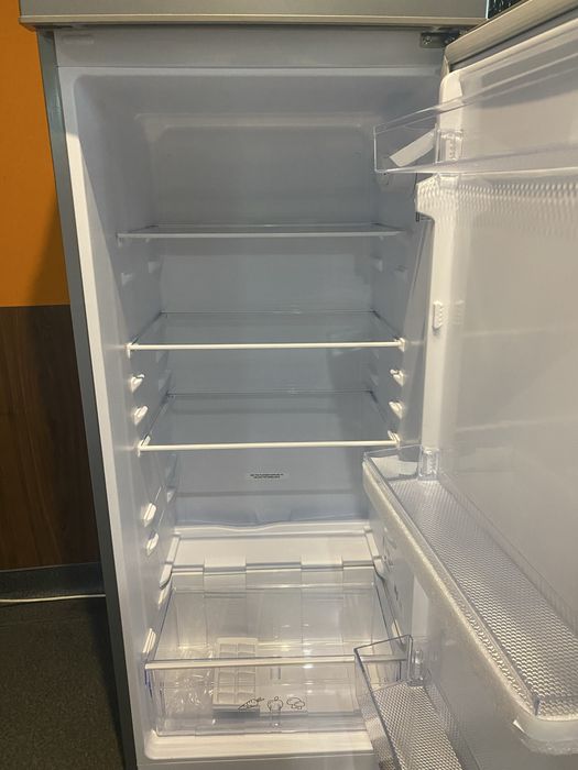 Продам холодильник новий