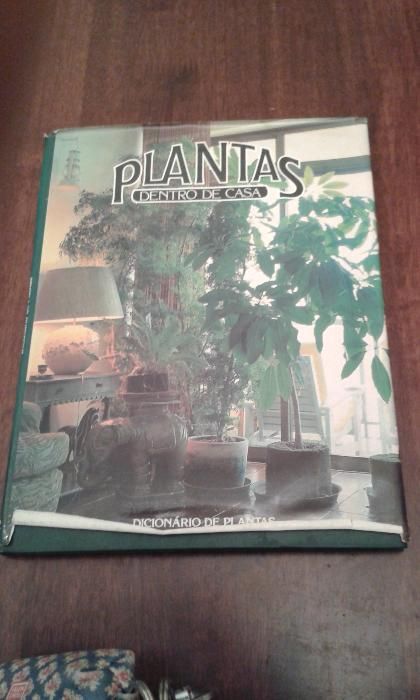 Livros sobre plantas mais 1 de oferta