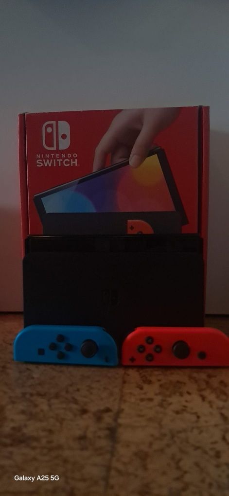 Konsola Nintendo Switch OLED
