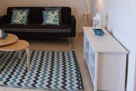 Móvel branco para sala ou tv