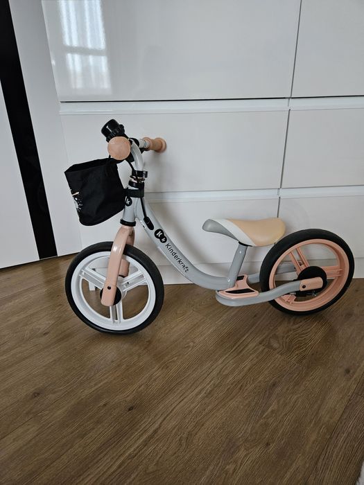 Біговел Kinderkraft Spase