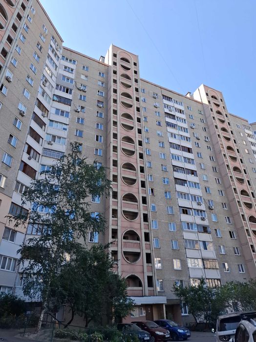 Продаж квартири на Троещині , вул. Ликівська , навпроти Епіцентра