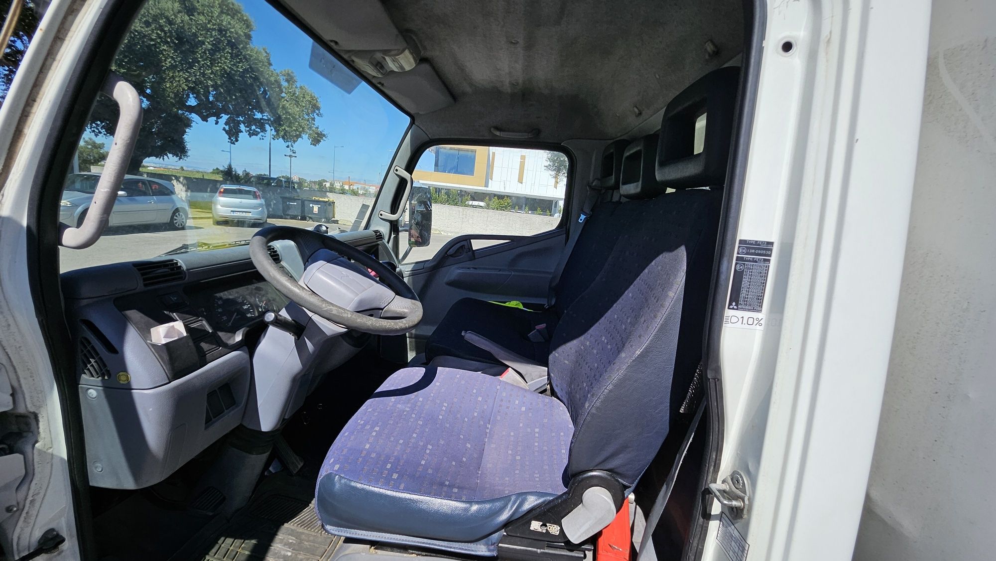 Mitsubishi Canter 2008 – Pronta para trabalhar