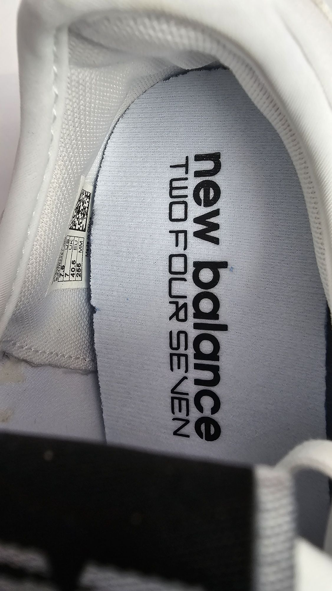 Buty nowe sportowe New Balance Unisex modny kolor biały rozmiar 40.5