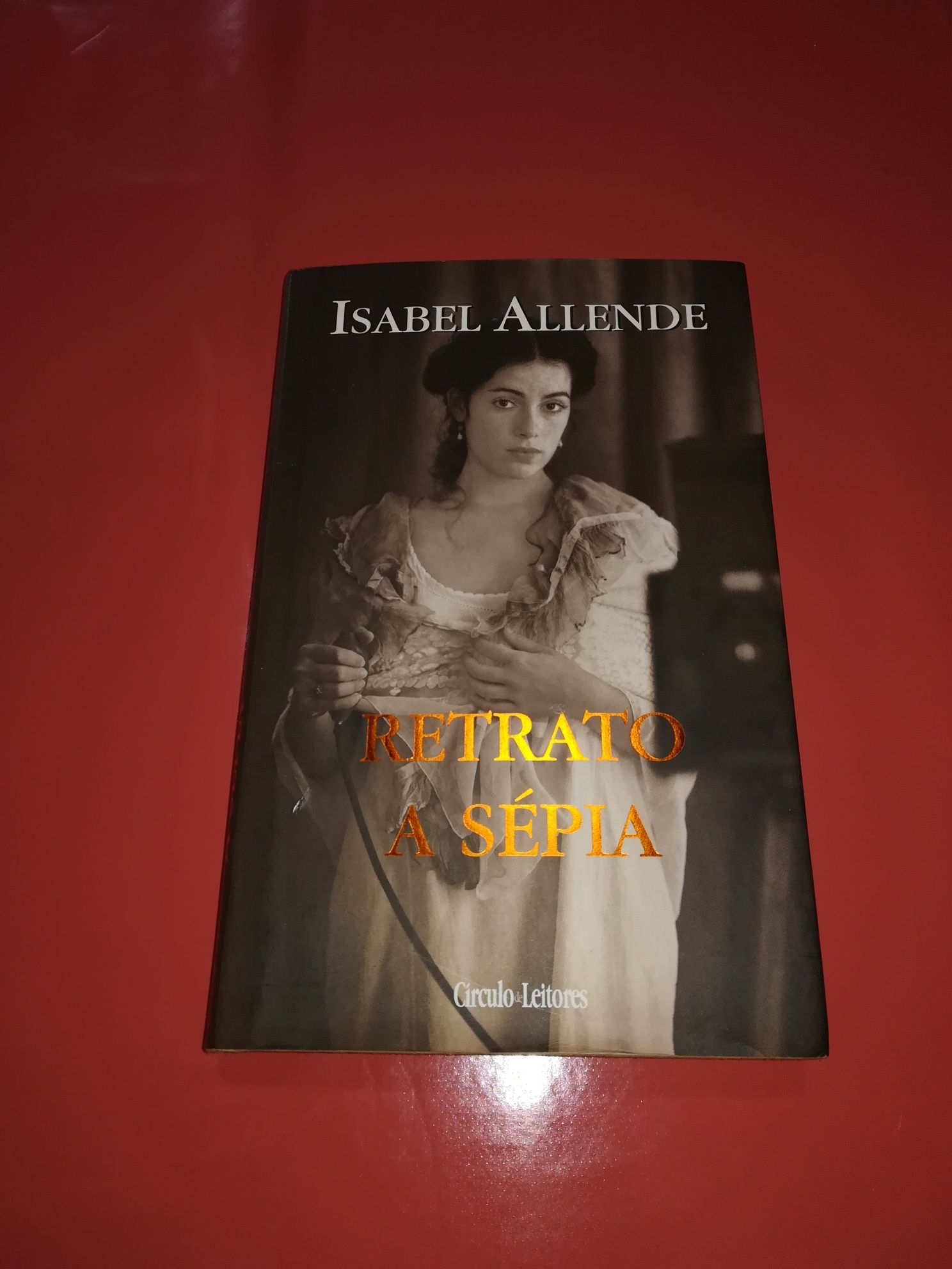 Retrato a sépia de Isabel Allende