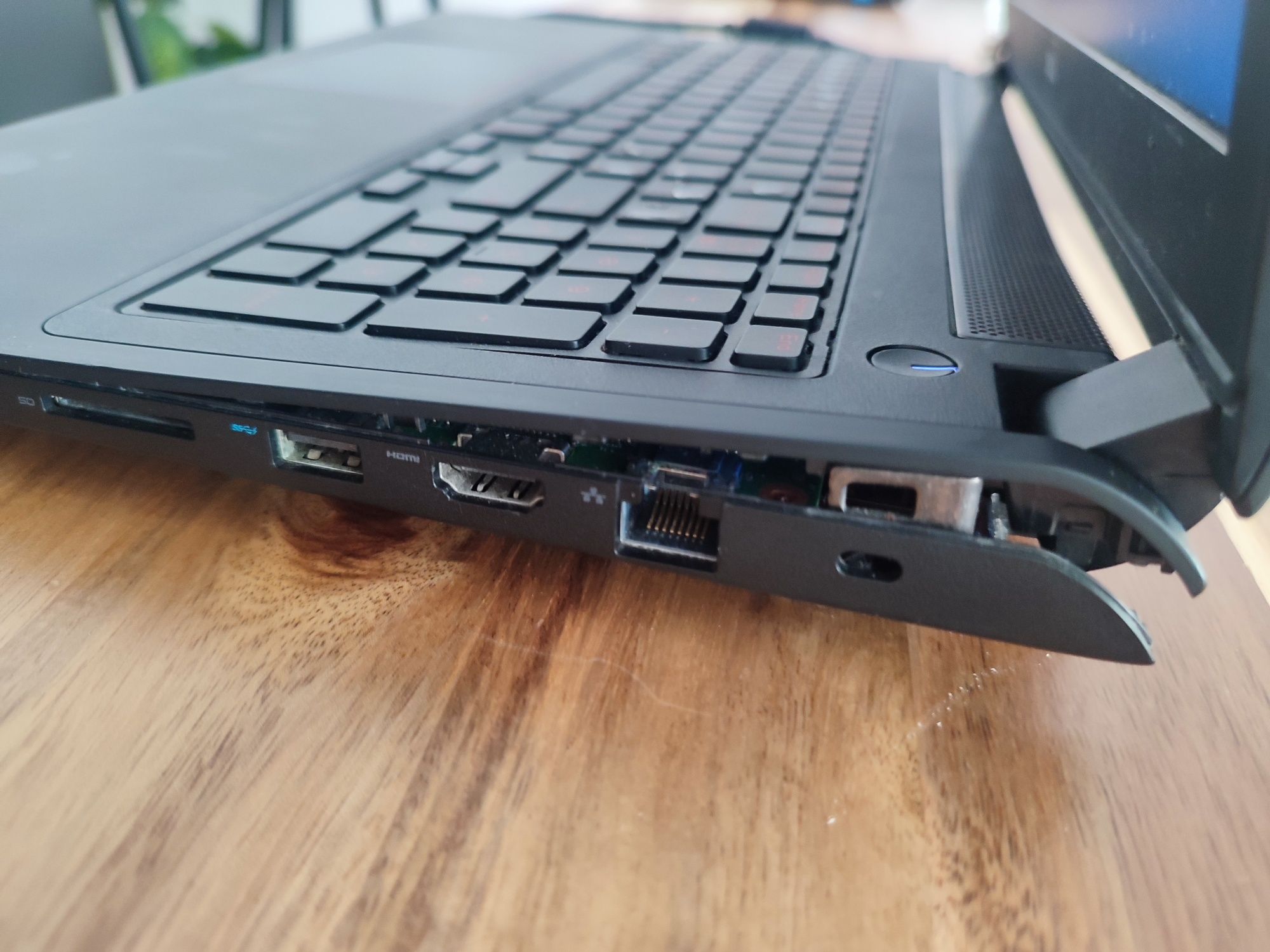 Portátil DELL Inspiron 15 7000 Intel quad core i7 8GB