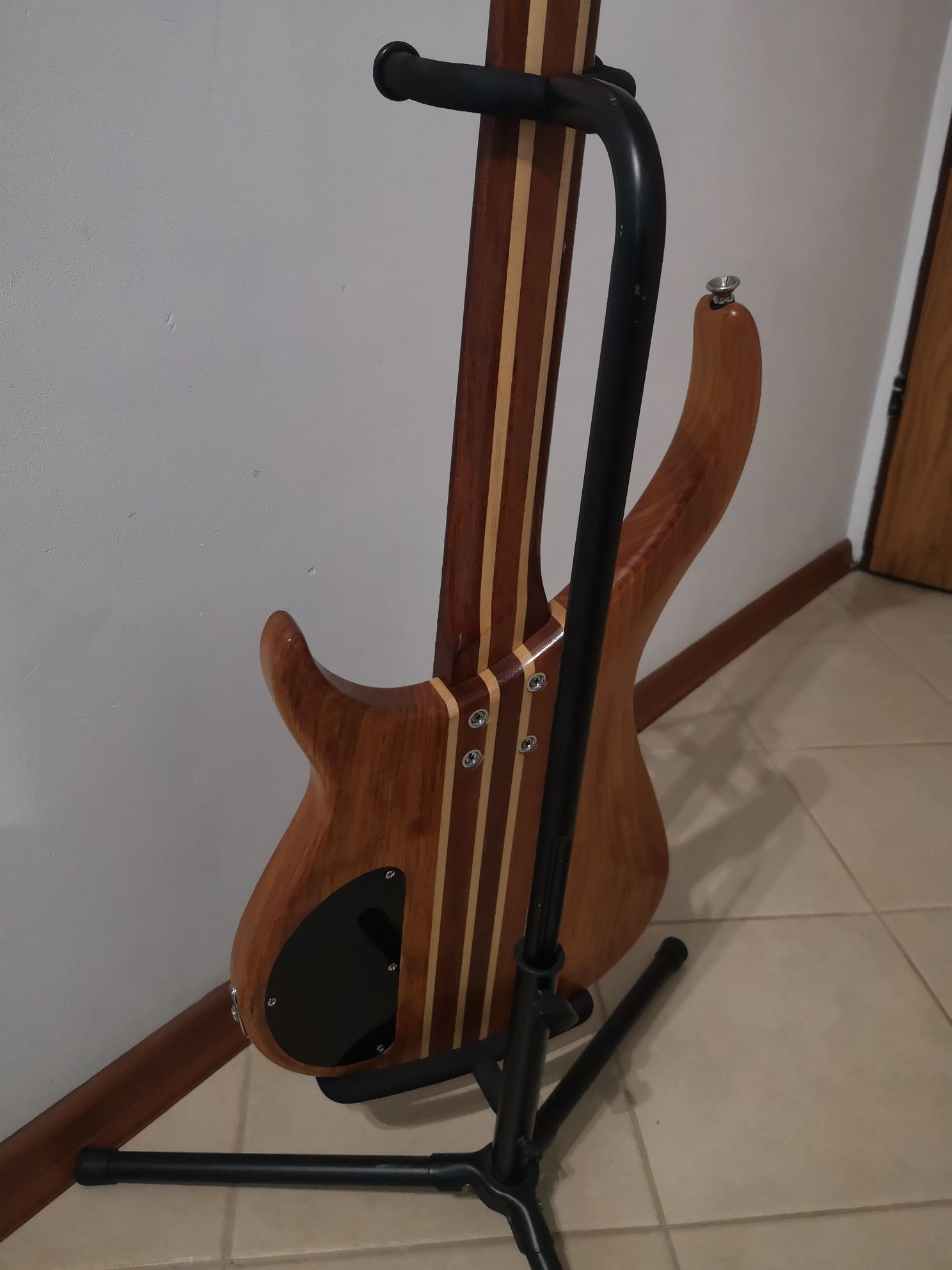 Gitara basowa PEAVEY - zephyr 4