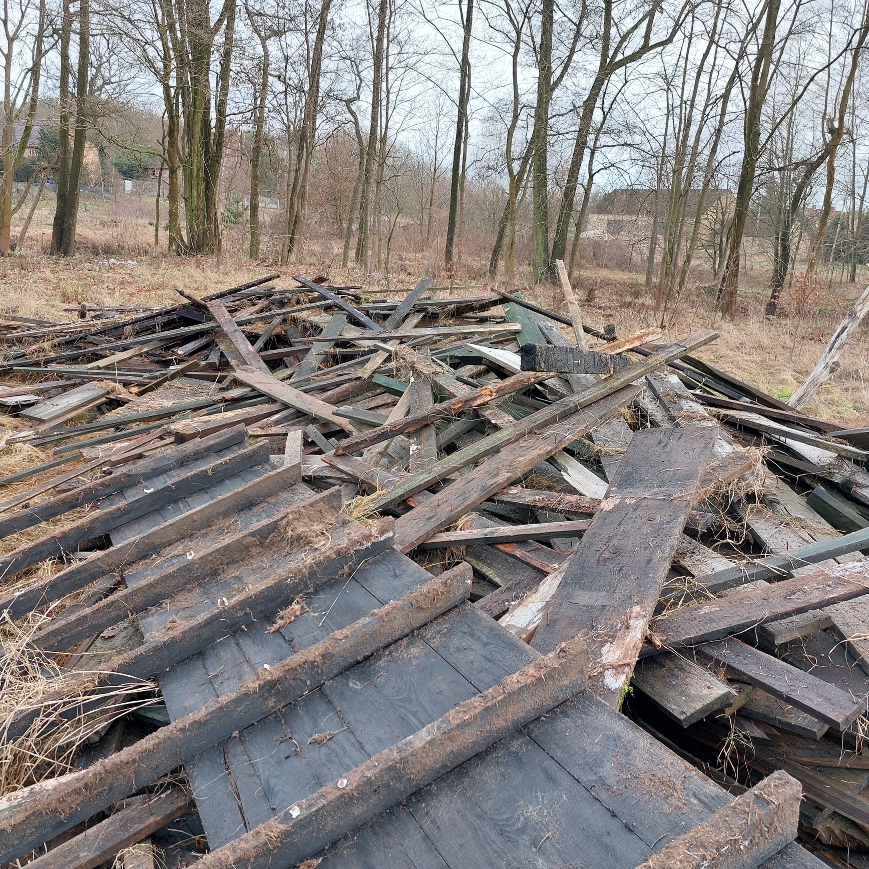 Deski szalunkowe / opał, palety opał ogród