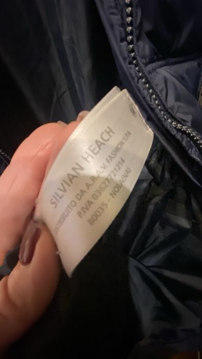 Пуховик жіночий бренду Silvian Heach синього кольору розмір М