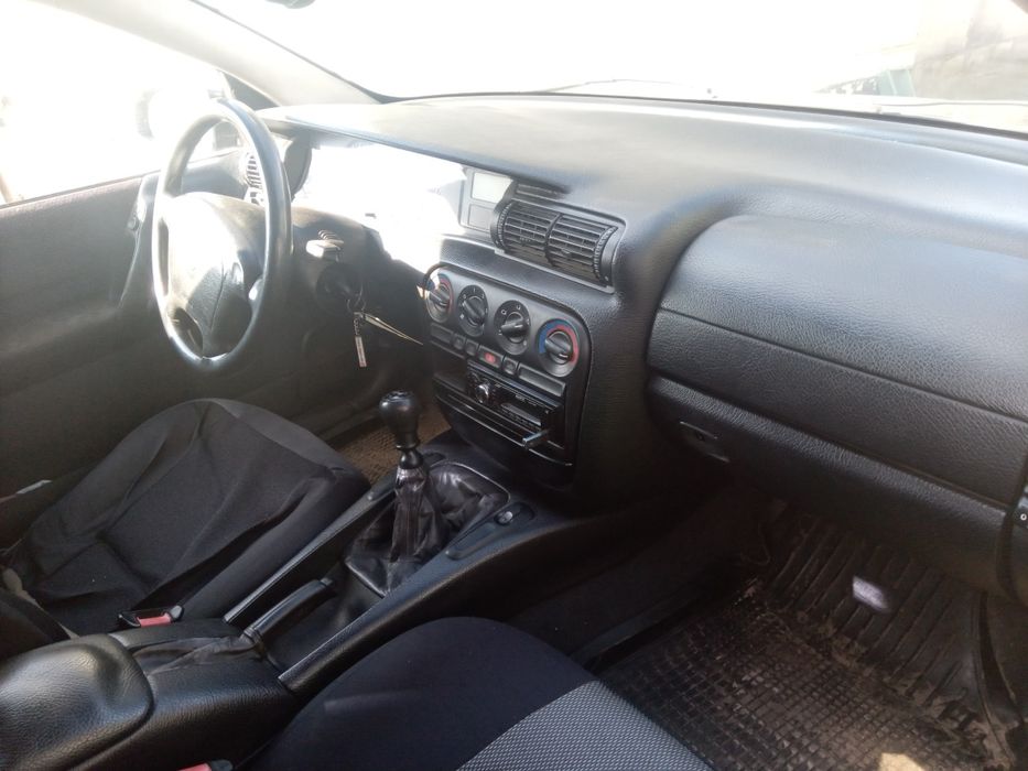 Продам Опель омега Б 2.0v16