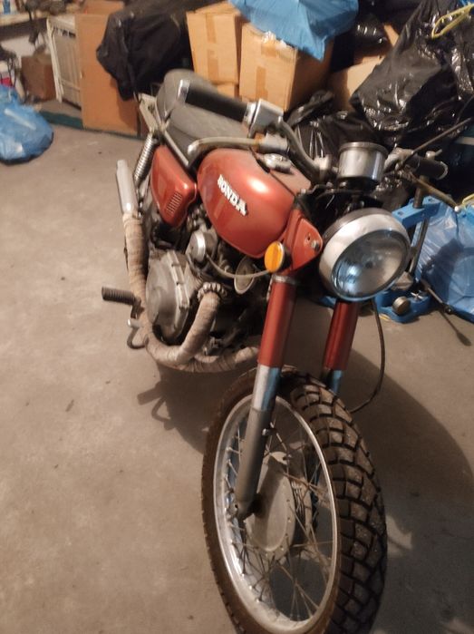 Honda cb 175 de 1972 reservada