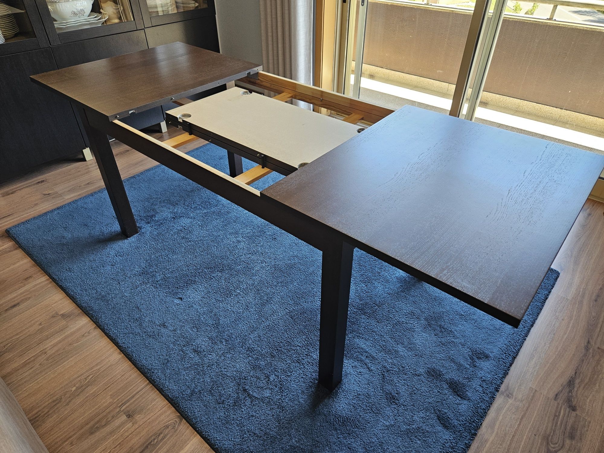 Mesa Extensível de Sala de Jantar
