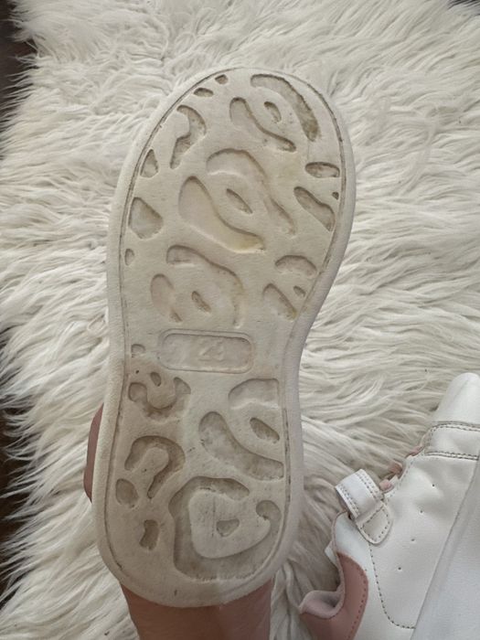 Кросівки для дівчинки