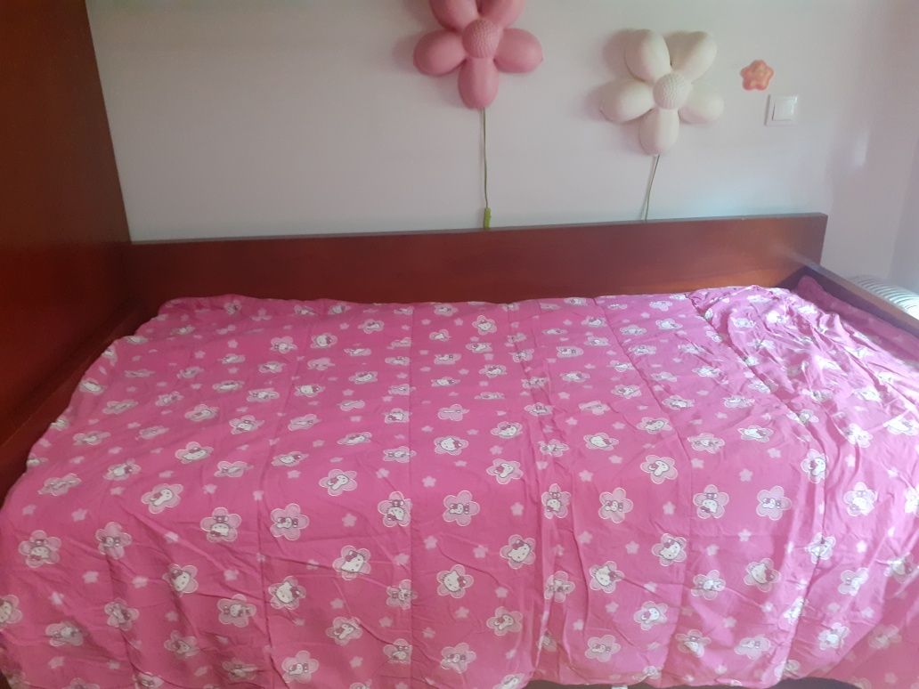 Edredon de cama individual da hello kitty