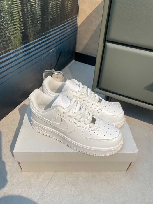 Buty meskie Mokasyny Nike Air Force 1 Low '07 White R.40