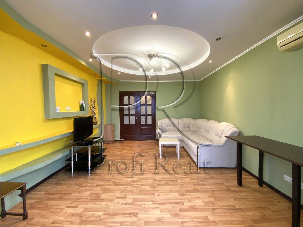 Ліфти працюють завжди. Продаж 2 кім квартири Здолбунівська 9Б.Осокорки