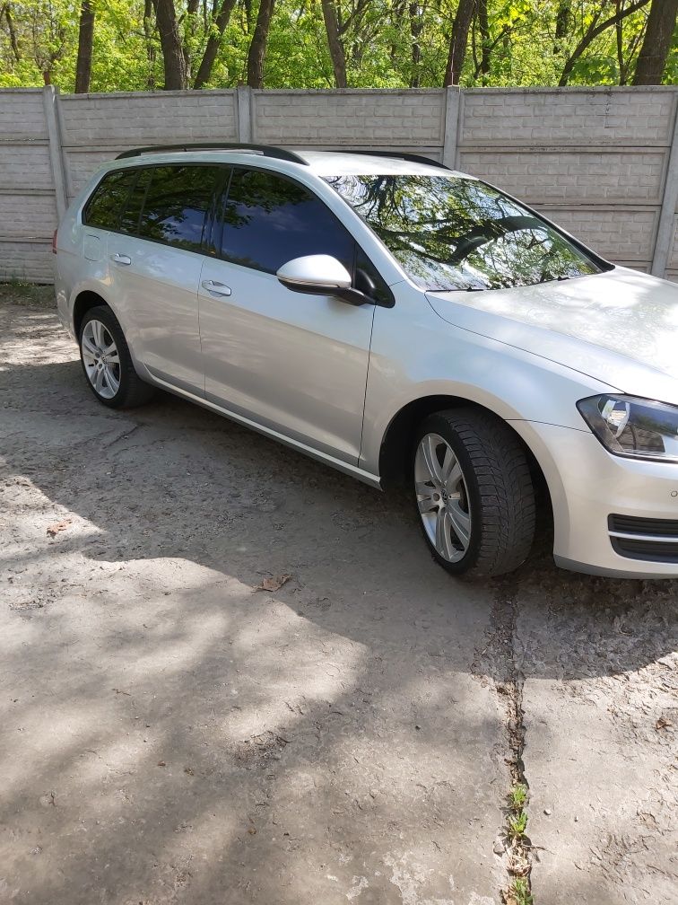 Продам Volkswagen Golf 7