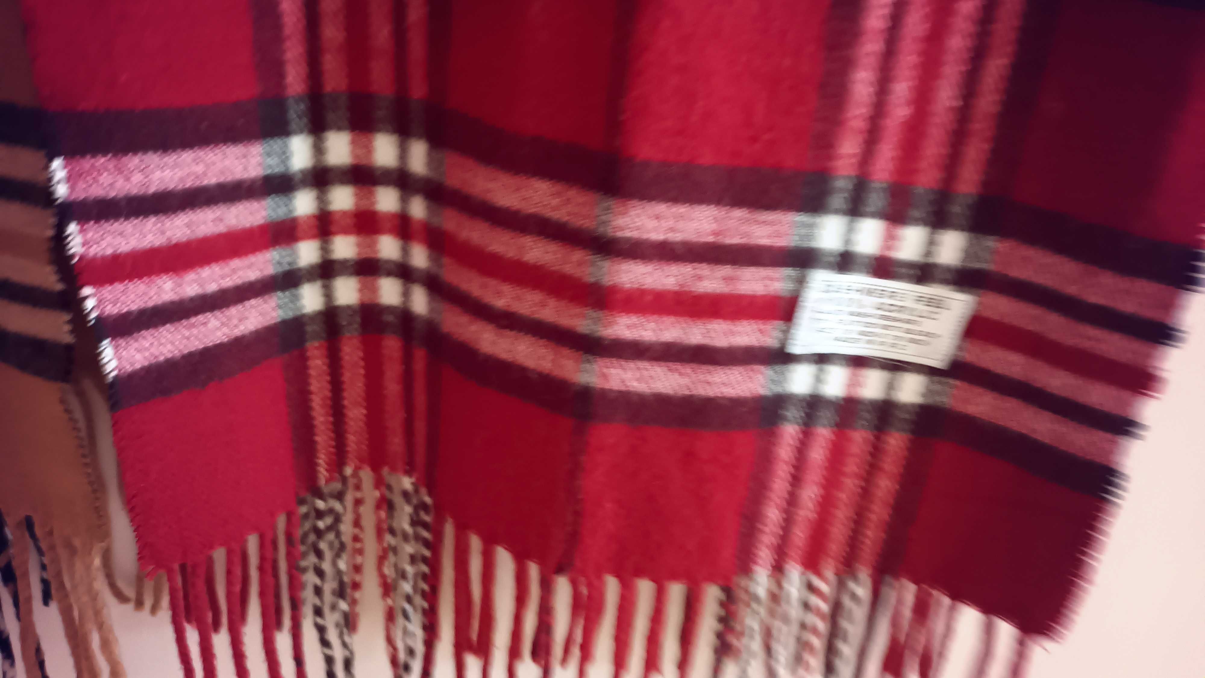 Cachecóis de inverno material muito macio, praticamente novos